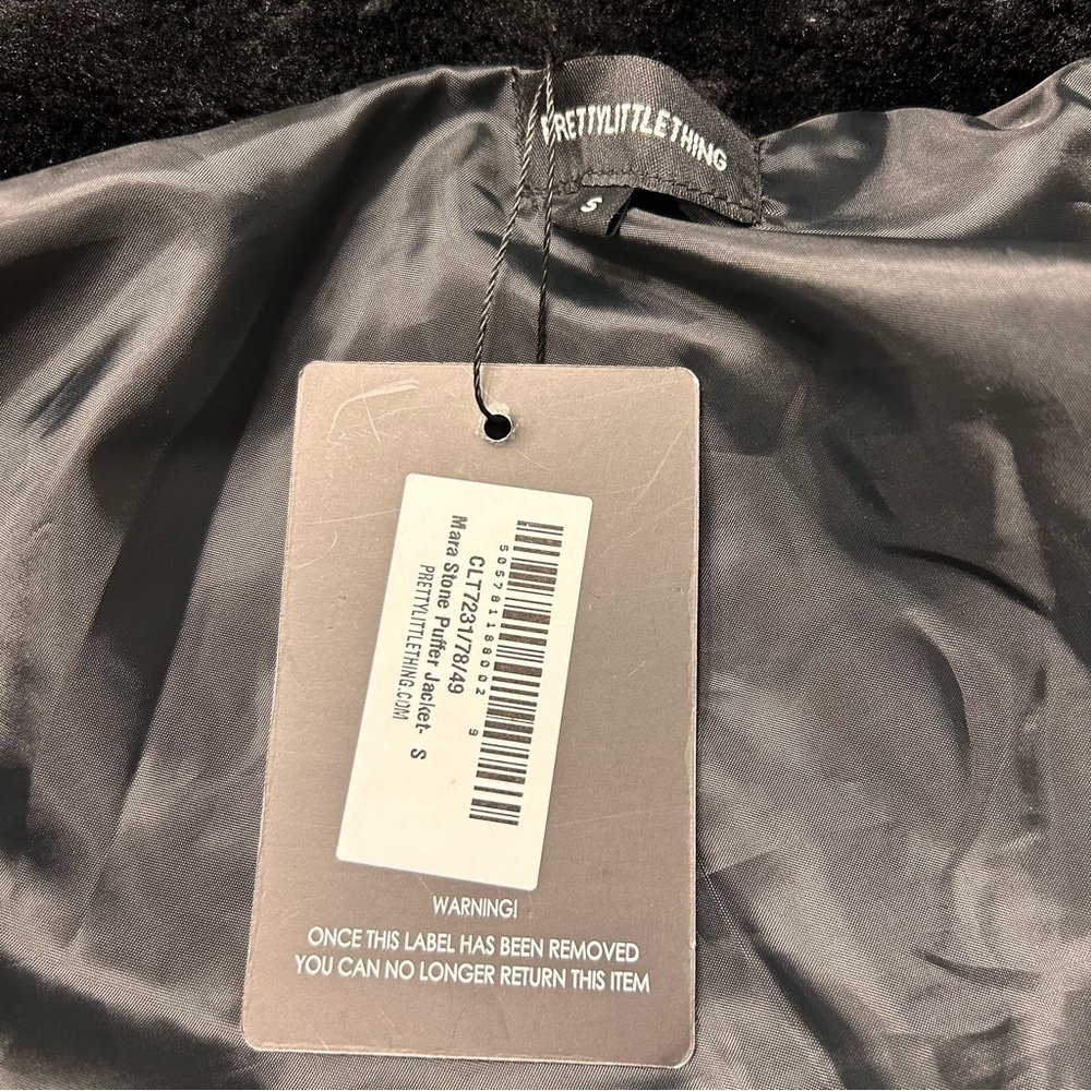 PrettyLittleThing Beige Puffer Coat with Hood | Size Small | NWT - Picture 4 of 5